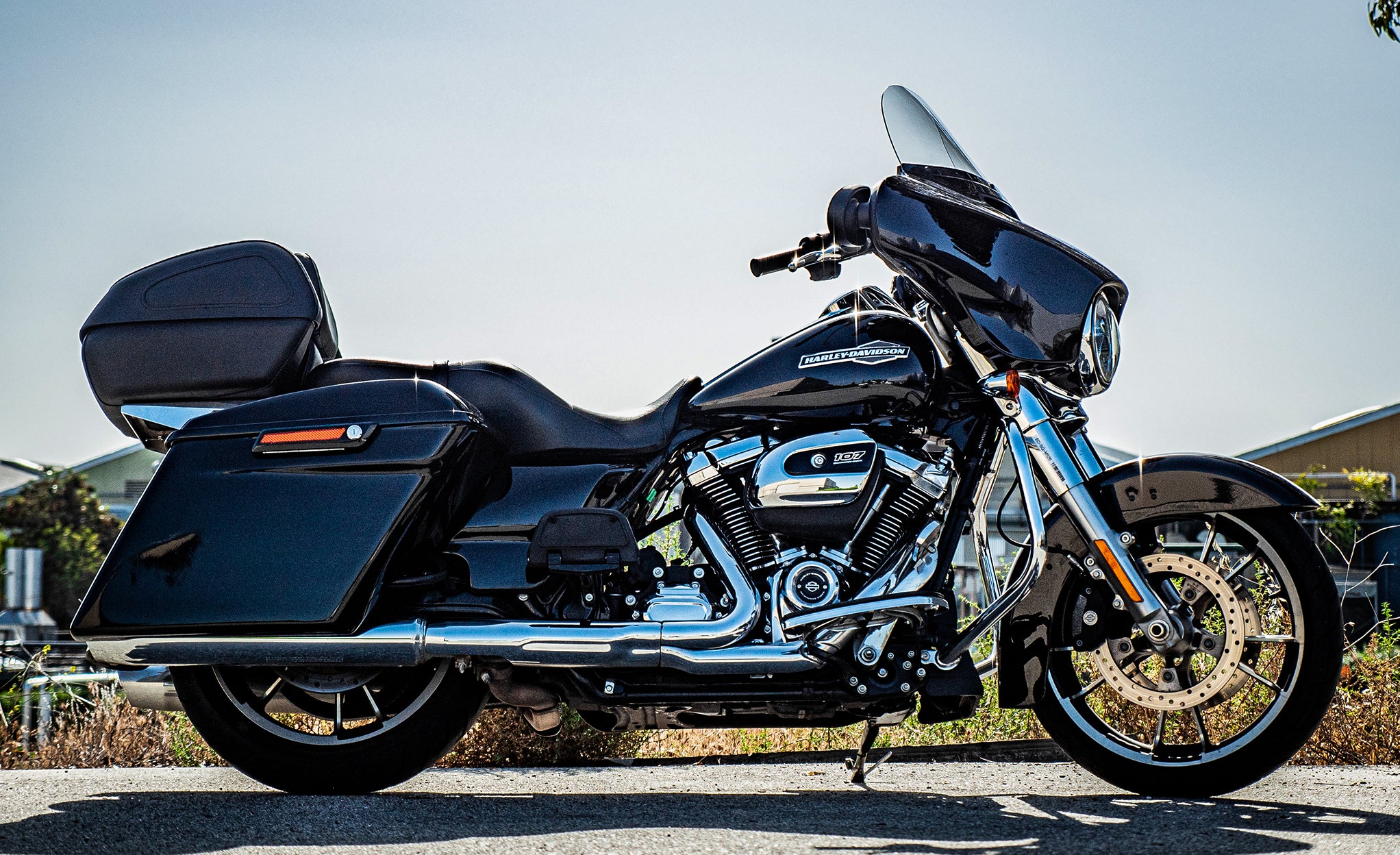 71L - Challenger XL Leather Wrapped Hard Motorcycle Trunk @expand