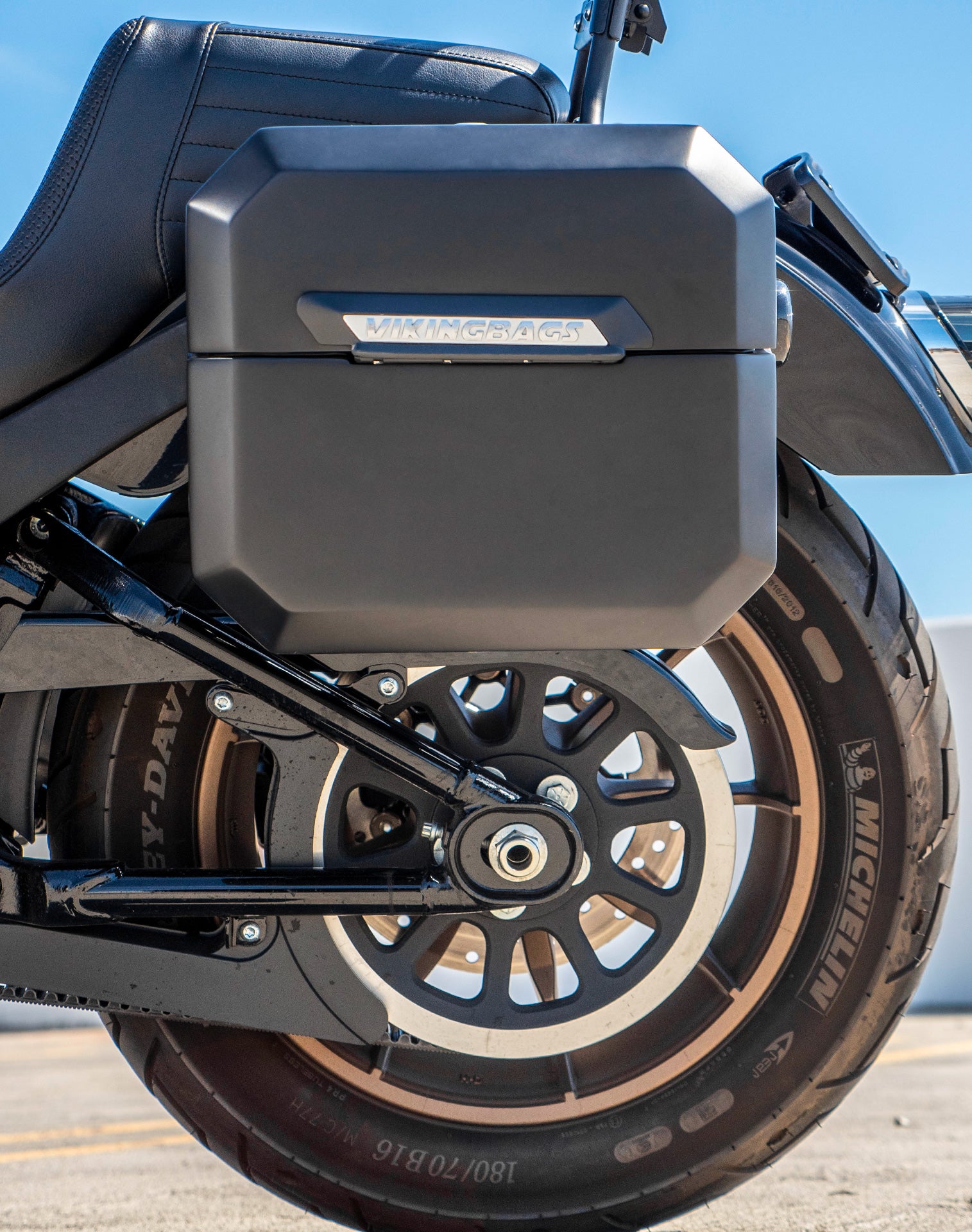 10L - Outlaw Quick Mount Small Harley Softail Low Rider S FXLRS Matte Hard Solo Saddlebag (Left Only) v2