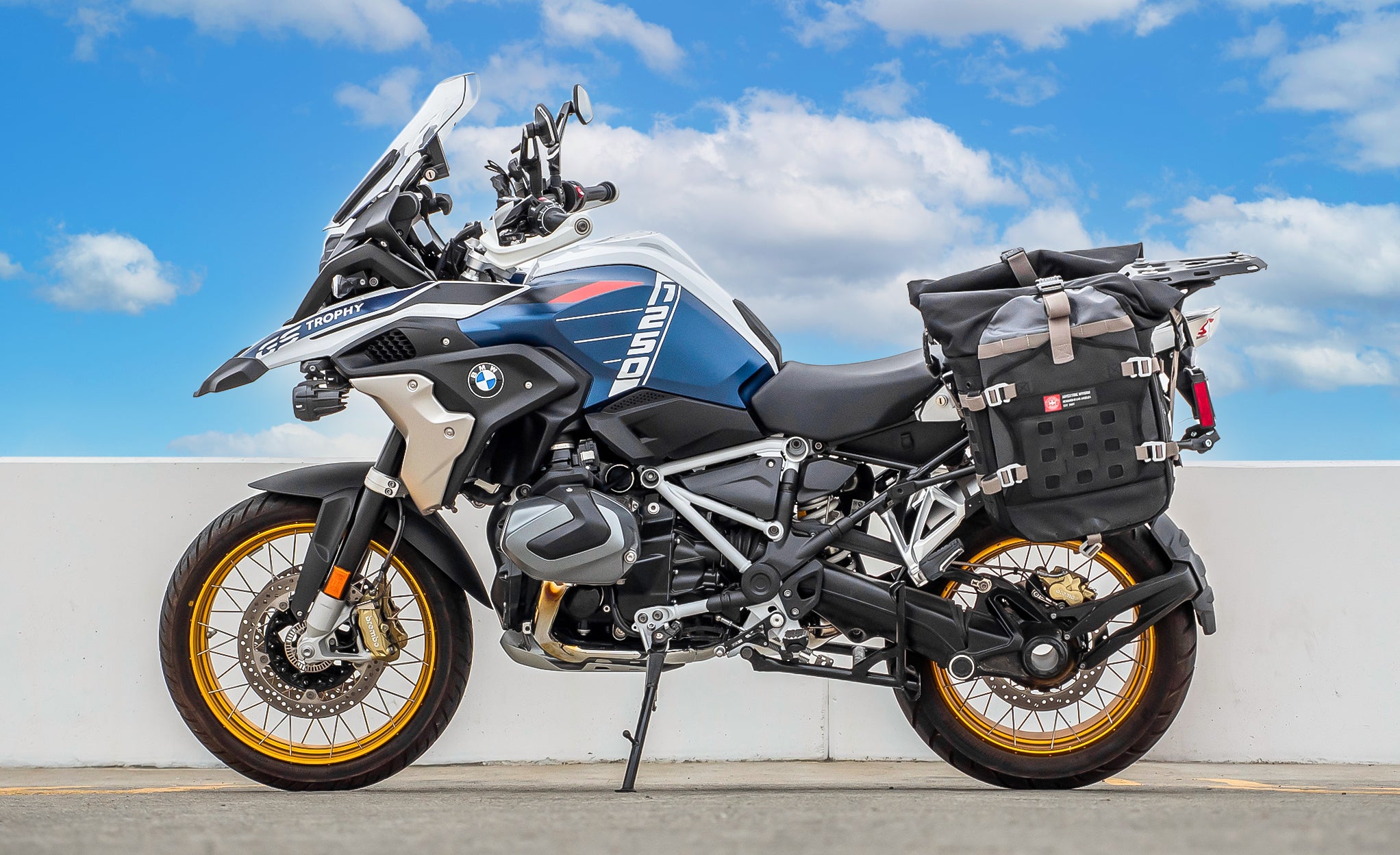 60L - Apex BMW R1250GS ADV Touring Panniers @expand