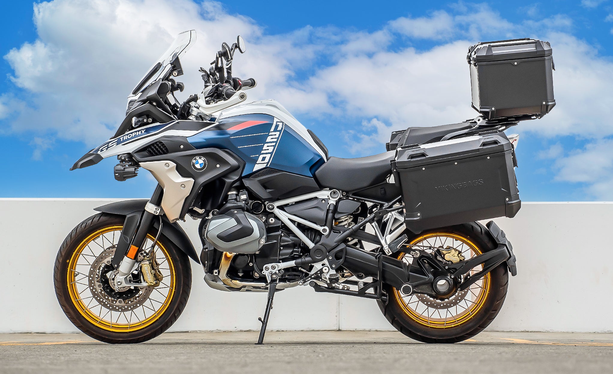 45L - Apex XL BMW R 1250 GS Aluminum Side Cases Black @expand