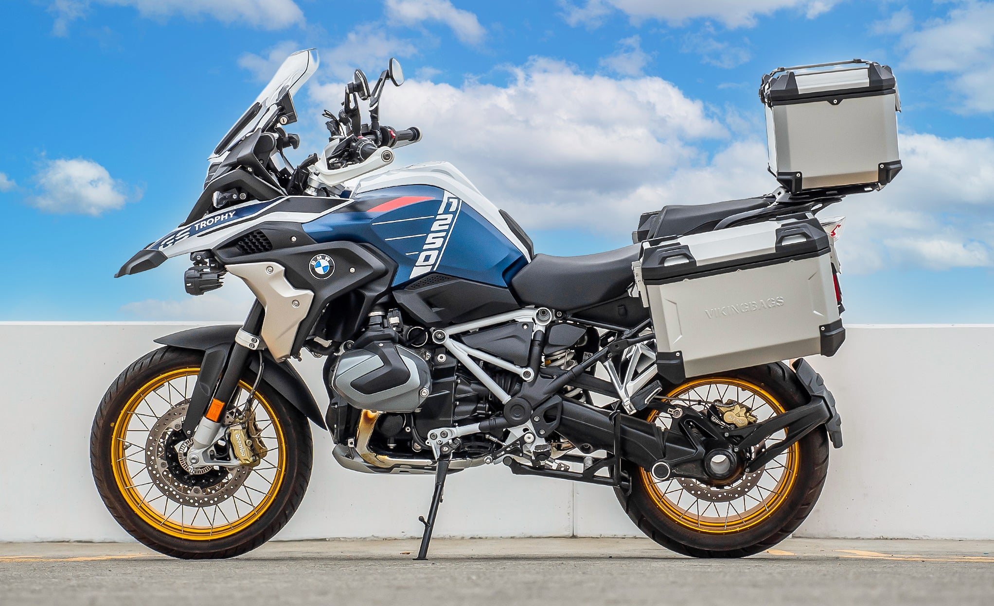 45L - Apex XL BMW R 1250 GS Aluminum Side Cases Silver @expand
