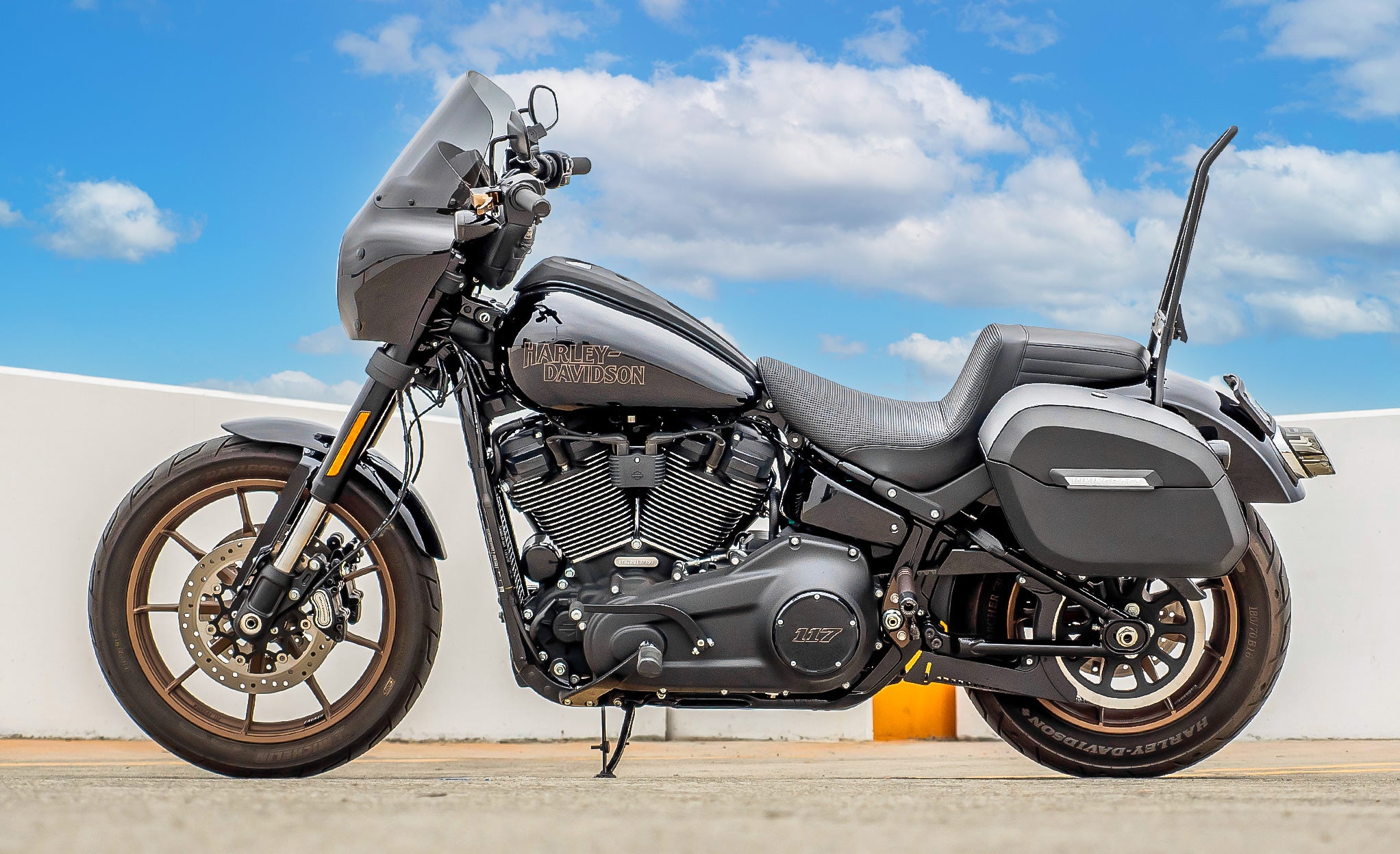 32L - Darkin Large Quick Mount Leather Wrapped Hard Saddlebags for Harley Softail Low Rider S FXLRS @expand