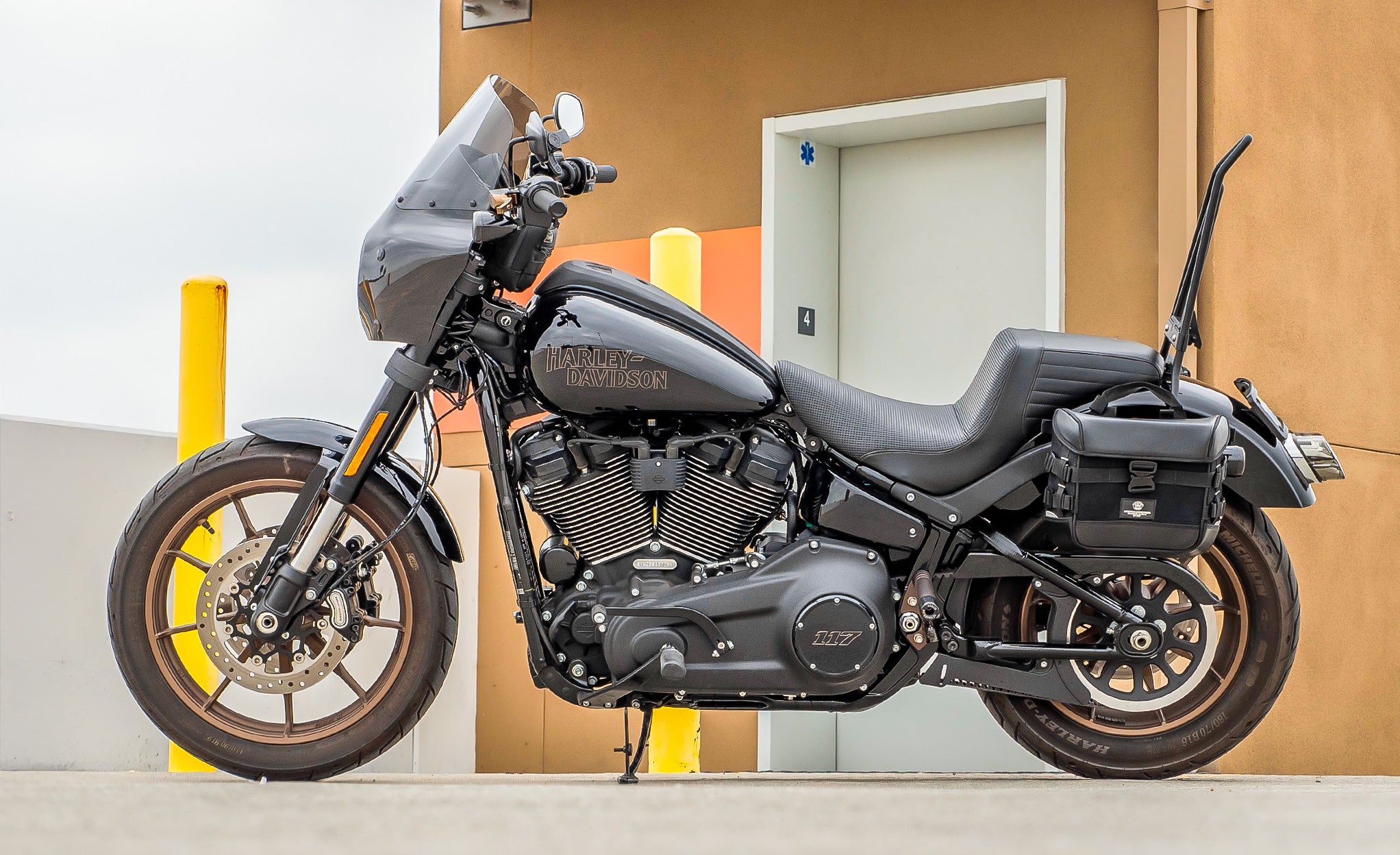 10L - Incognito Quick Mount Small Solo Motorcycle Saddlebag (Left Only) for Harley Softail Low Rider S FXLRS @expand
